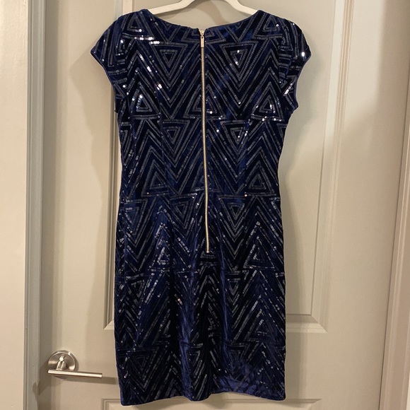 Eliza J blue sequined velvet dress - Picture 4 of 6